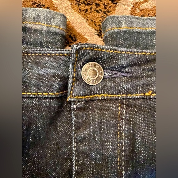 ✅Y2K, B.u.m Equipment jeans 👖w/ stretch, front & back pocket.  💙 - Picture 3 of 6